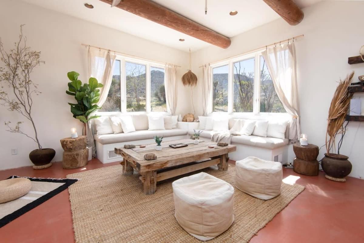 Renovated Lodge - Room 1 With Pool Access Joshua Tree Eksteriør billede