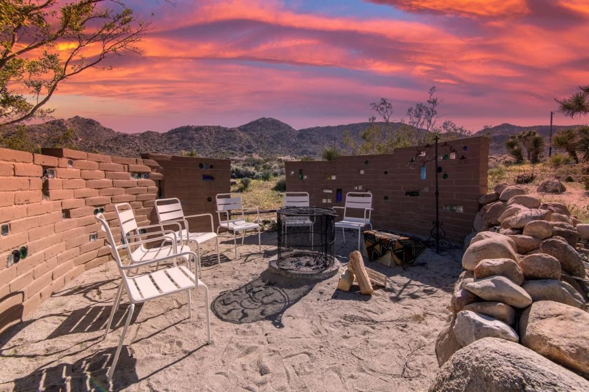 Renovated Lodge - Room 1 With Pool Access Joshua Tree Eksteriør billede